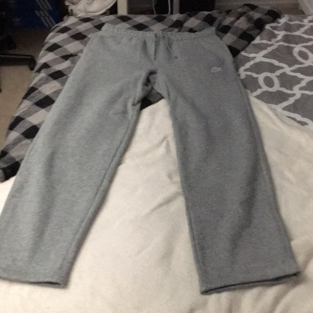 Grey Nike sweat pants